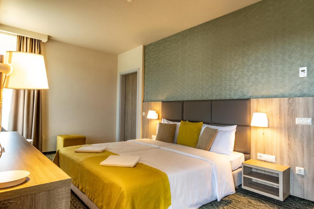 Lignum Hotel Miskolc Esterno foto
